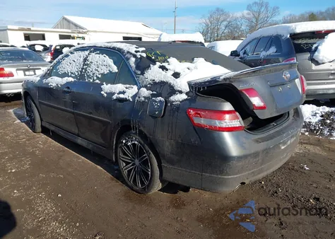 2010 Toyota Camry Se z USA, uszkodzony, nr VIN 4T1BF3EK3AU026312